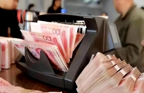 用車貸款哪個銀行利息低(汽車貸款利息低)-添財網