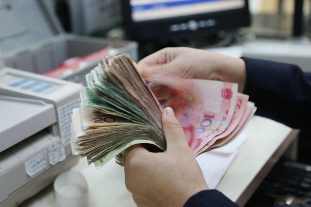 個人想貸款5萬(個人如果貸款)-添財(cái)網(wǎng)