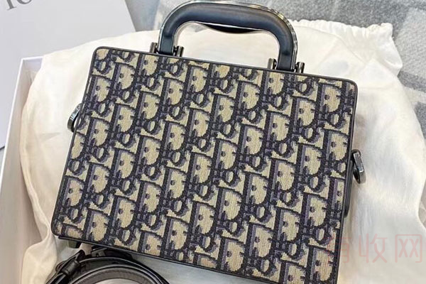 典當(dāng)行附近(附近典當(dāng)行當(dāng)鋪)-添財(cái)網(wǎng)