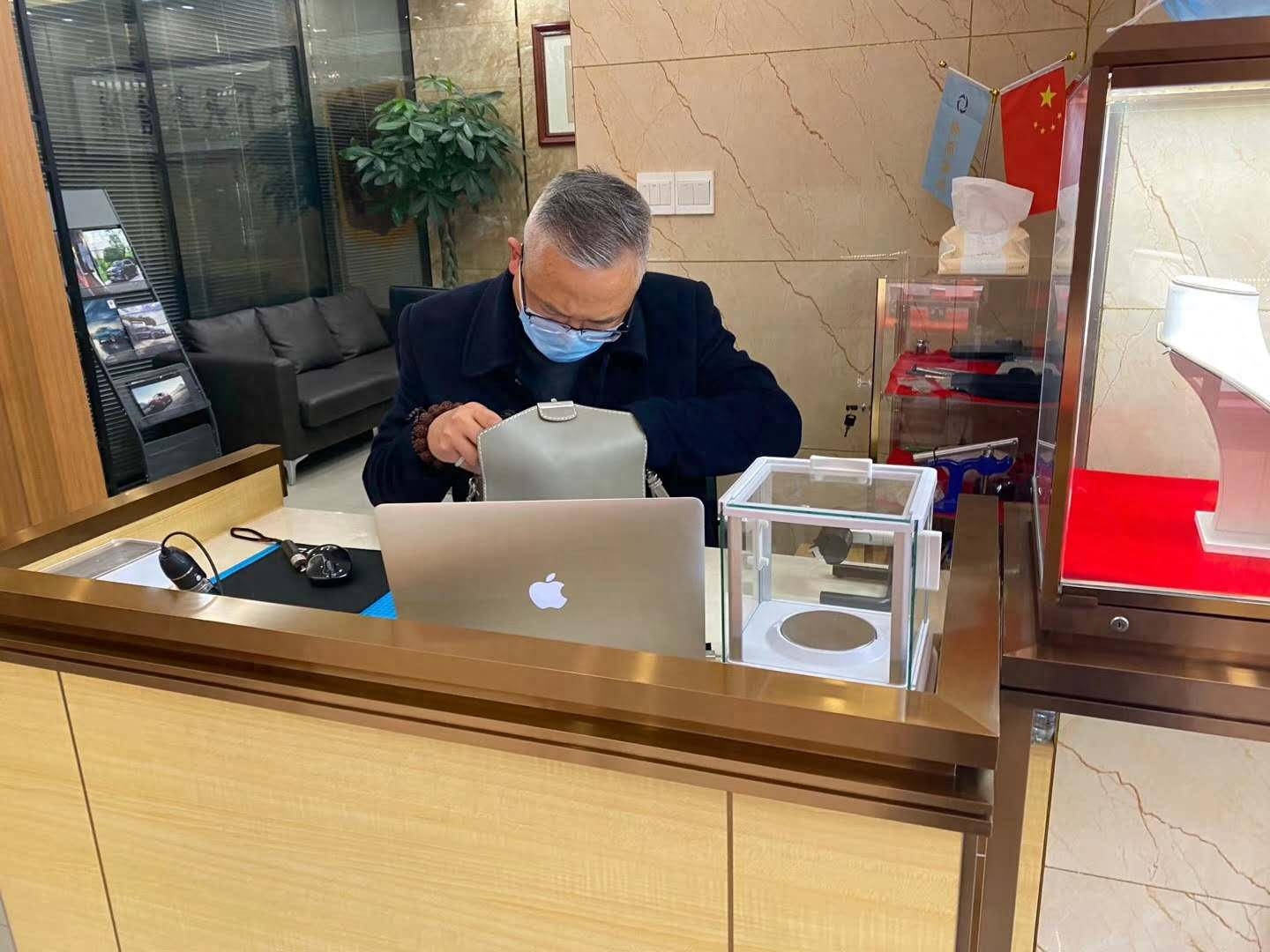 典當行怎么收費(典當行業特行許可證怎么辦理)-添財網