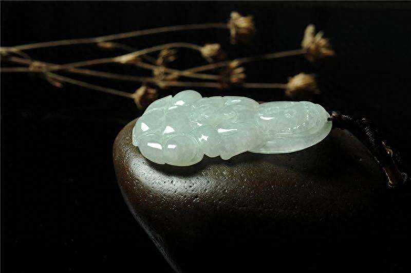 典當(dāng)行回收翡翠價格表(典當(dāng)行回收翡翠價格表app)-添財網(wǎng)