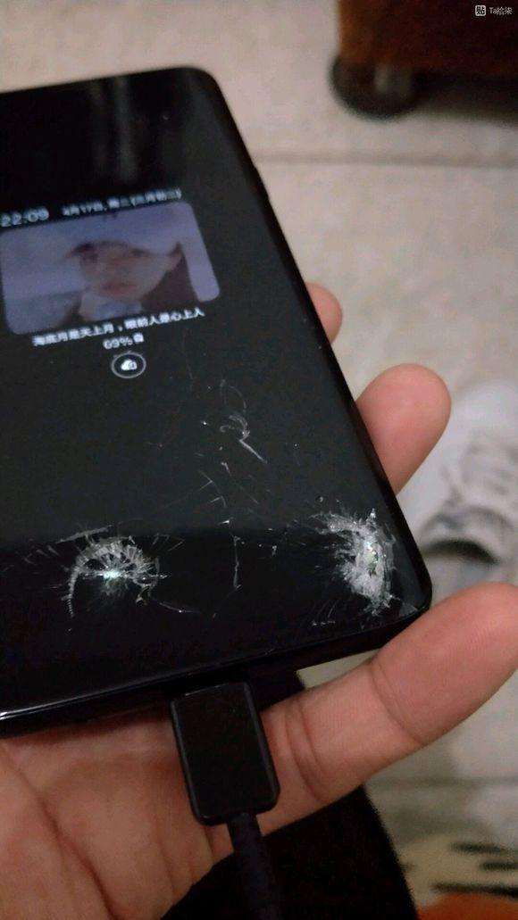 碎屏屏保(碎屏屏保圖片手機(jī)壁紙2023)-添財(cái)網(wǎng)