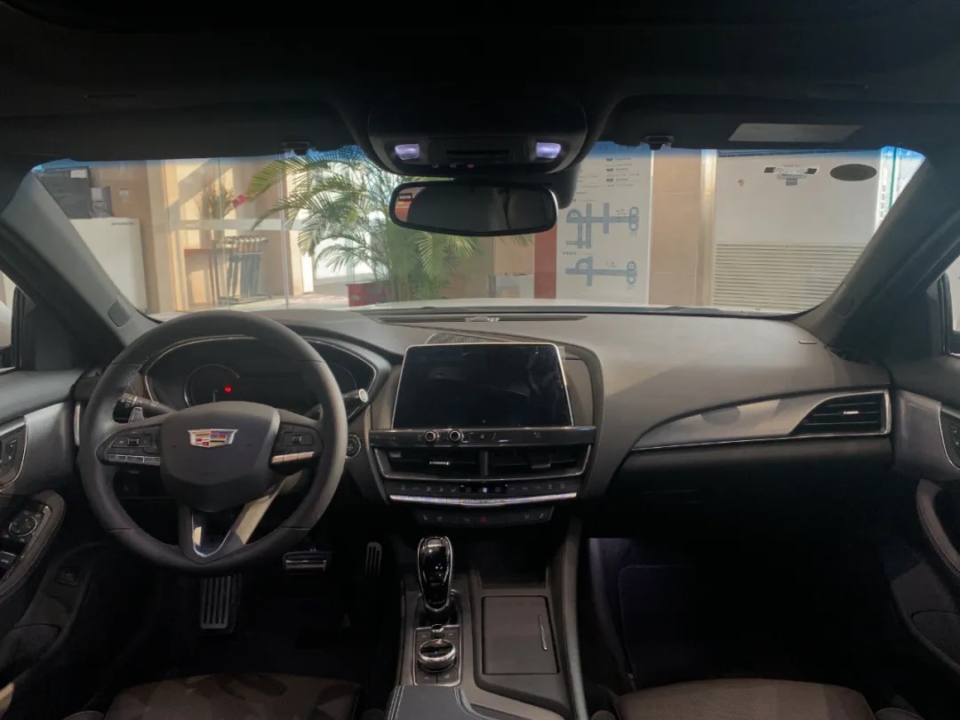 上汽金融車貸(上汽金融貸款手續費多少)-添財網