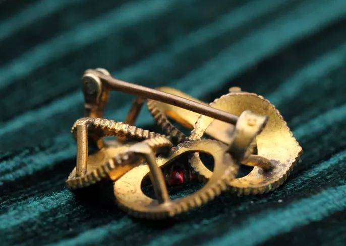 硬金和千足金的區別(黃金硬金和足金)-添財網