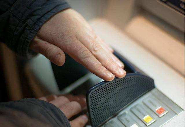 什么是借記卡(借記卡又是什么意思)-添財網