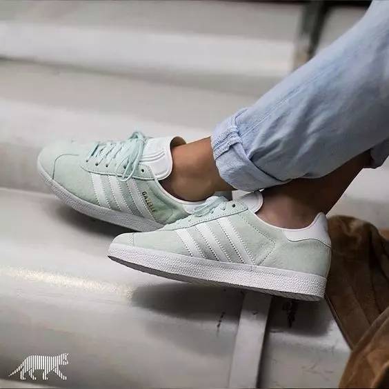 綠鞋(鞋綠色鞋帶)-添財網