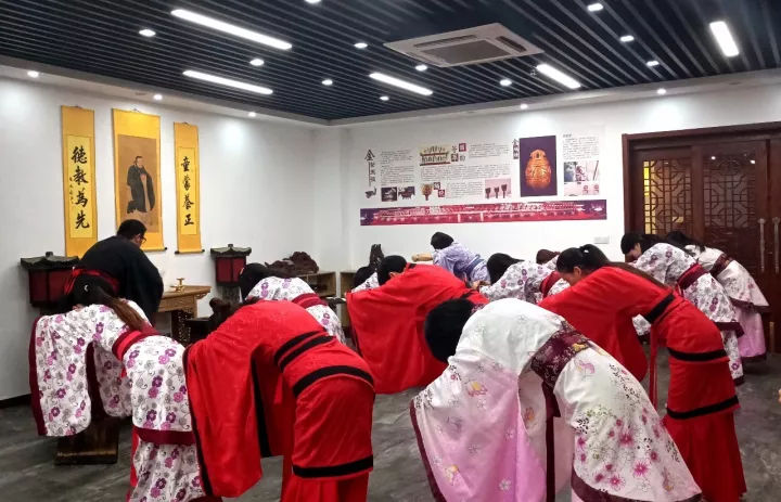 禮步(禮步動作要領)-添財網