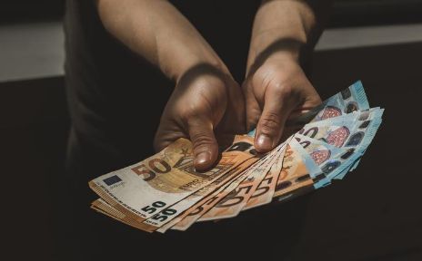 光頭陰線(光頭陰線后第二天走勢)-添財網