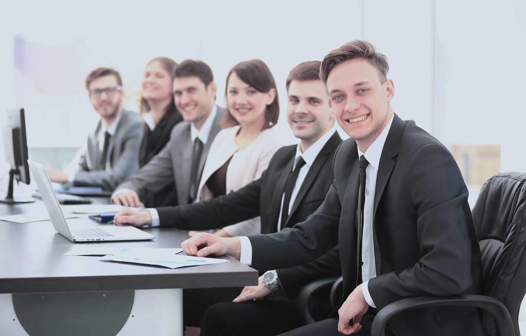 貸款需要公司蓋章(蓋章貸款需要公司簽字嗎)-添財網